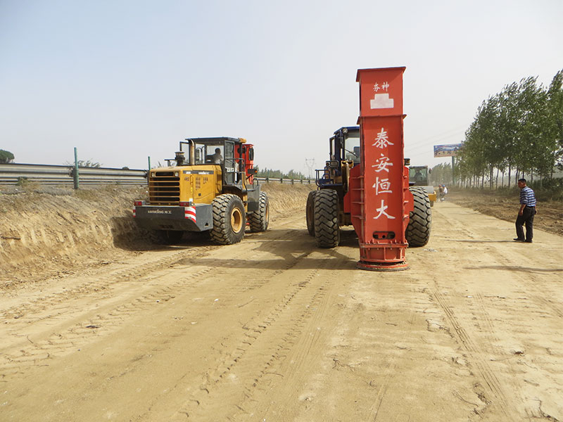 裝載機(jī)液壓打夯機(jī) 裝載機(jī)液壓打夯機(jī)
